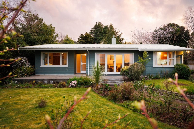 195 The Terrace, Ashhurst, Ashhurst - Carousel 1