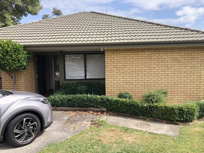 2/8 Eastridge Court, Northpark, Auckland - Carousel 13