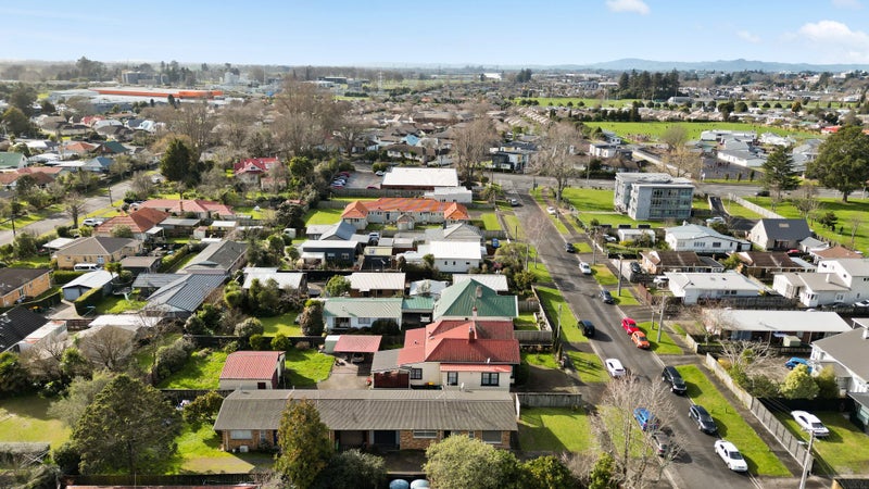 1B Frances Street, Hamilton East, Hamilton - Carousel 13