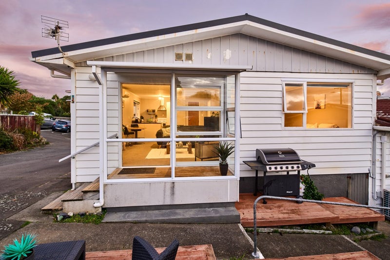 3/26 Park Avenue, Titahi Bay, Porirua - Carousel 2