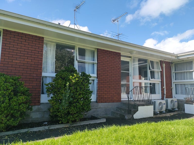 4 Almond Place, Mount Wellington, Auckland - Carousel 1