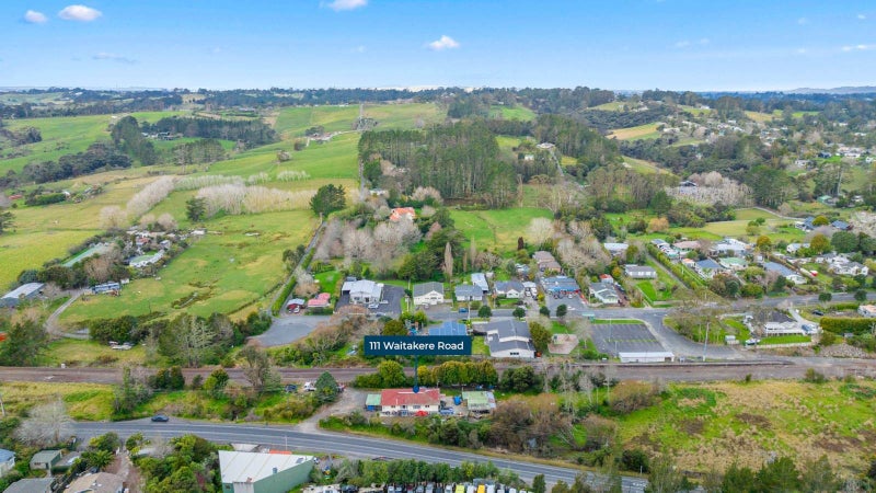 111 Waitakere Road, Henderson - Carousel 1