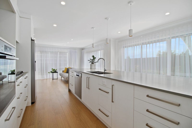 45 Kauri Point Drive, Rototuna North, Hamilton - Carousel 2