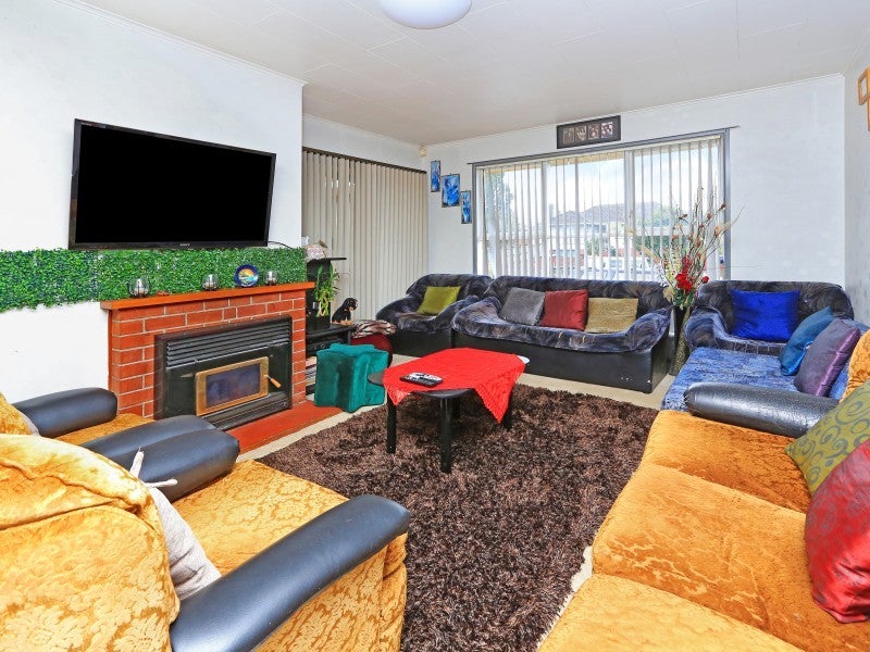 9 Ashgrove Road, Mangere, Auckland - Carousel 2
