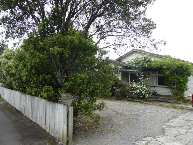 482 Tremaine Avenue, Takaro, Palmerston North - Carousel 1