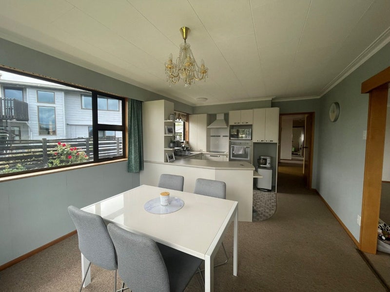 15 Russell Street, Winton, Winton - Carousel 2