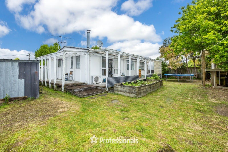 8 Maher Street, Elderslea, Upper Hutt - Carousel 1