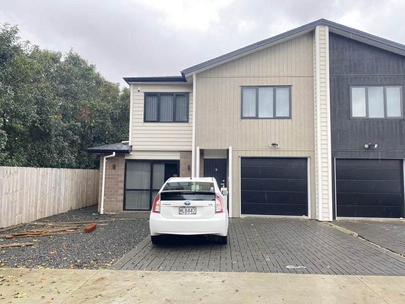 8 Kakaho Way, Papatoetoe, Auckland - Carousel 1