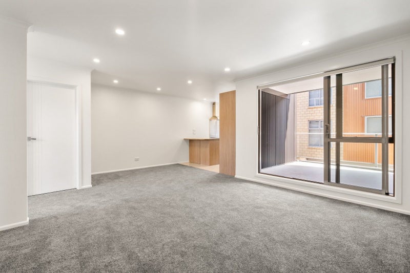 10/7 Vialou Street, Hamilton Central, Hamilton - Carousel 2