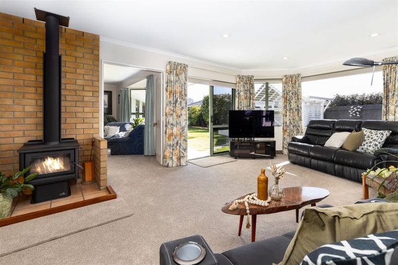 5 Sequoia Place, Springlands, Blenheim - Carousel 2