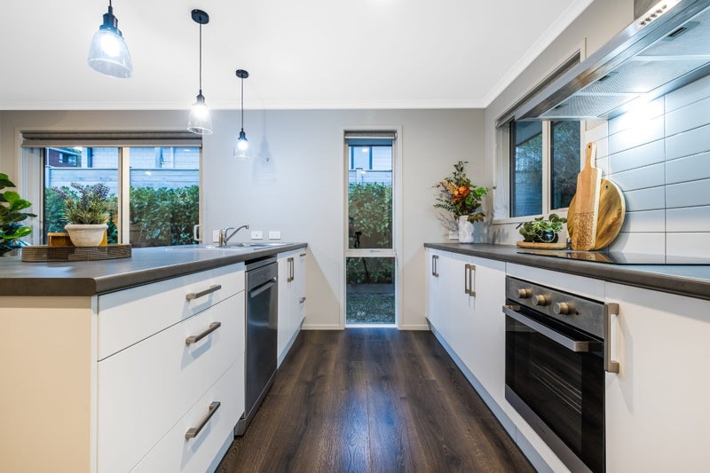 34 Mooring Close, Whitby, Porirua - Carousel 2