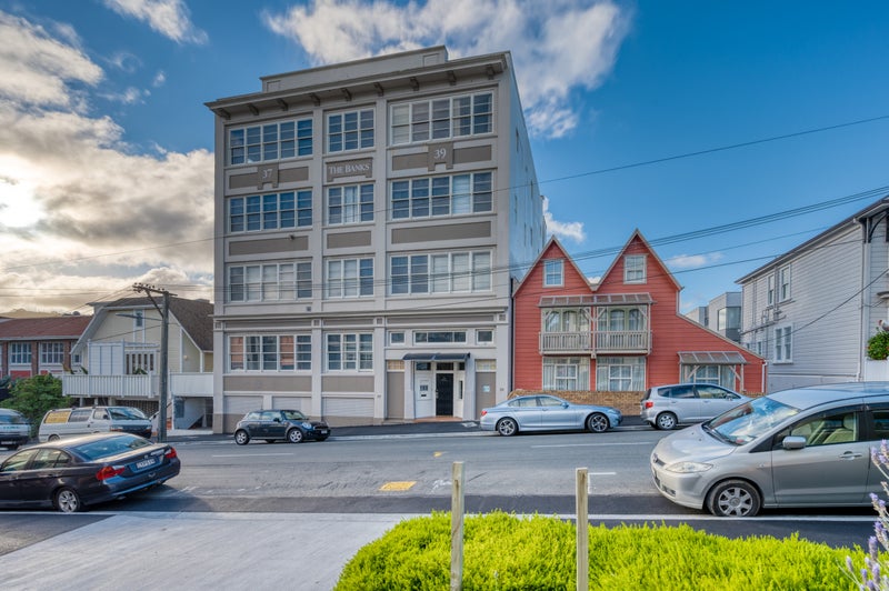 7/37 Majoribanks Street, Mount Victoria, Wellington - Carousel 1