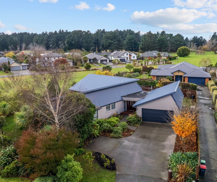 15 Nautilus Place, Spencerville, Christchurch - Carousel 1