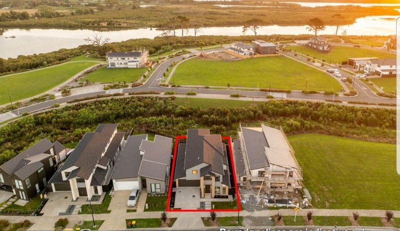 9 Seagreen Avenue, Rosehill, Papakura - Carousel 1