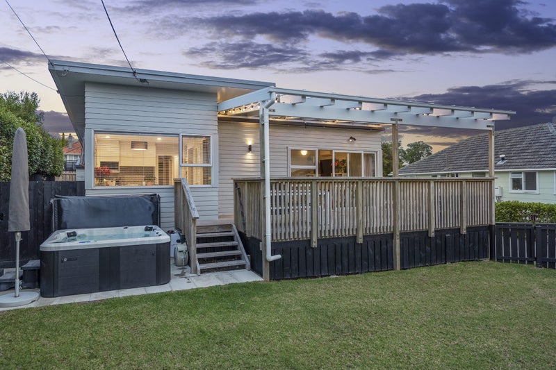 1/19 Montgomery Avenue, Belmont, Auckland - Carousel 2