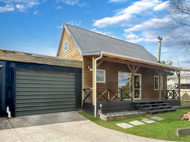 34 Hyde Avenue, Richmond Heights, Taupō - Carousel 1