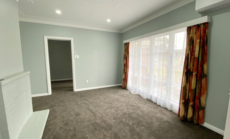 11 Memorial Avenue, Mount Roskill, Auckland - Carousel 2