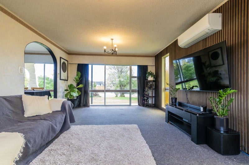 16 Kimberley Grove, Westbrook, Palmerston North - Carousel 2