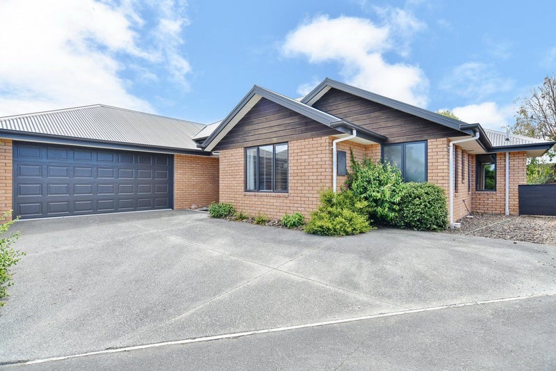 42 Titirangi Crescent, Parklands, Christchurch - Carousel 1