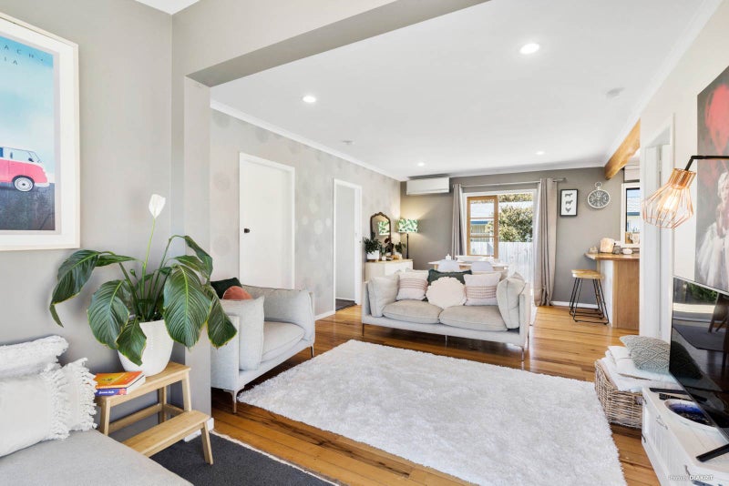 42A Martyn street, Waiuku, Auckland - Carousel 1