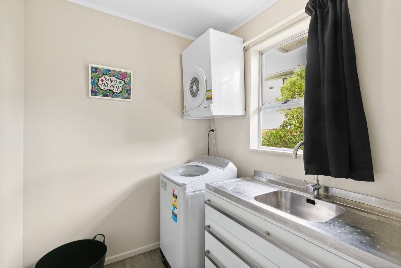 65 Baylands Drive, Newlands, Wellington - Carousel 13