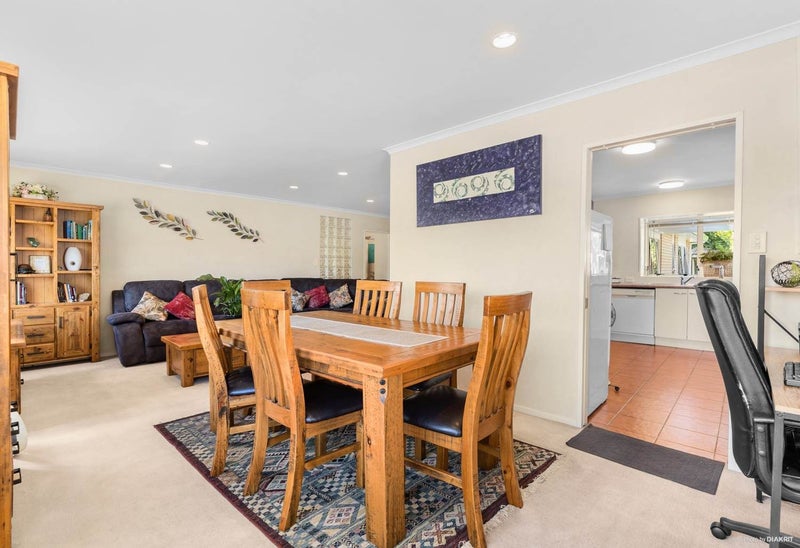 75 Tington Avenue, Wattle Downs, Auckland - Carousel 3