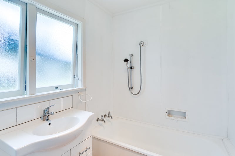 5 Cranby Crescent, Onekawa, Napier - Carousel 21
