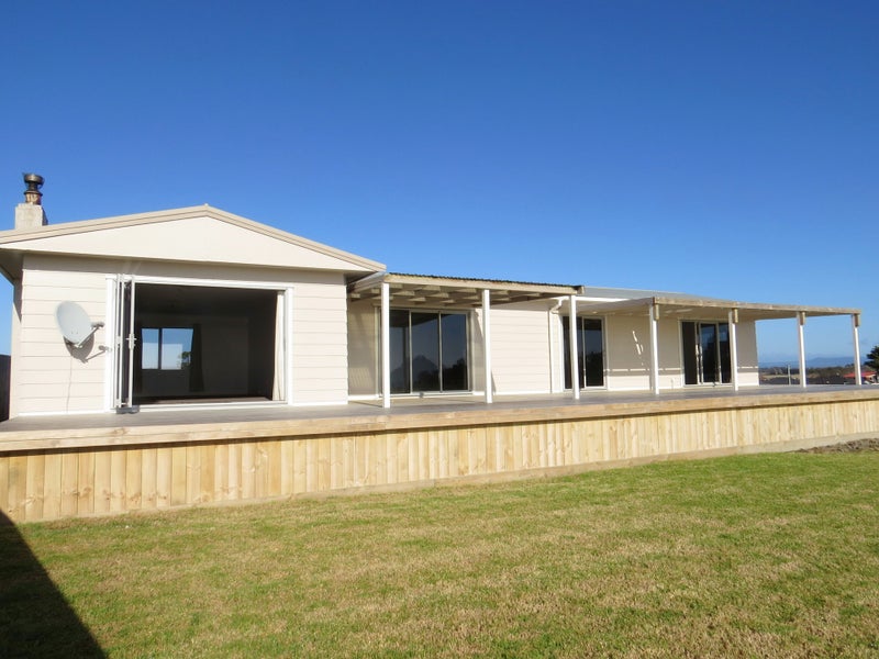 8 Acacia Avenue, COASTLANDS, WHAKATANE - Carousel 2