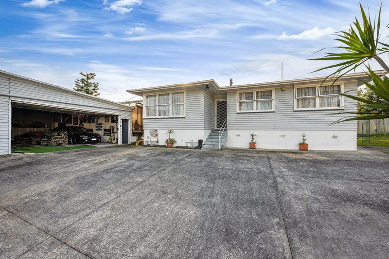 12 Choice Avenue, Henderson, Auckland - Carousel 1
