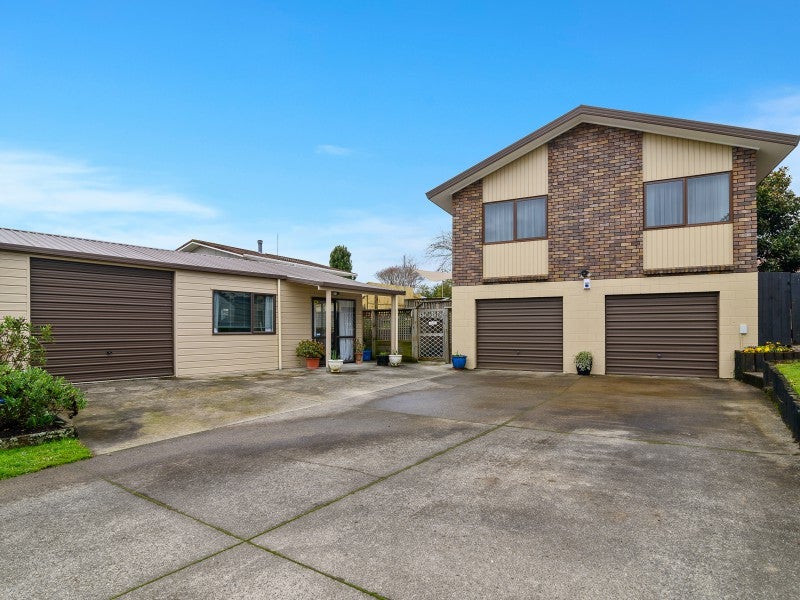 42 Petrie Street, Pomare, Rotorua - Carousel 1