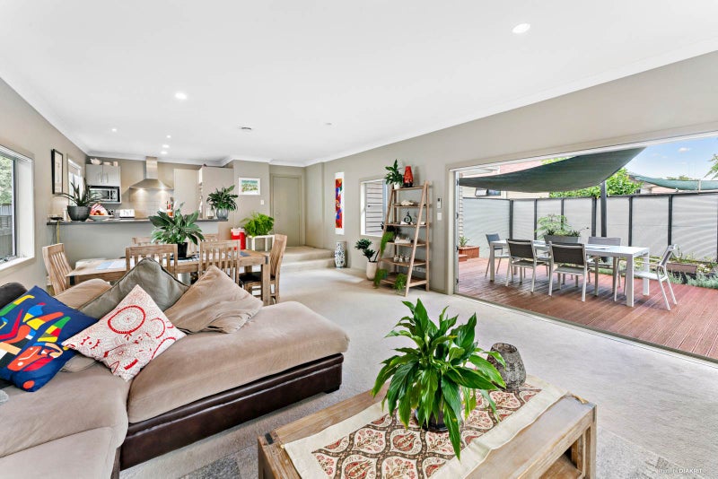 35 McLeod Road, Weymouth, Auckland - Carousel 2