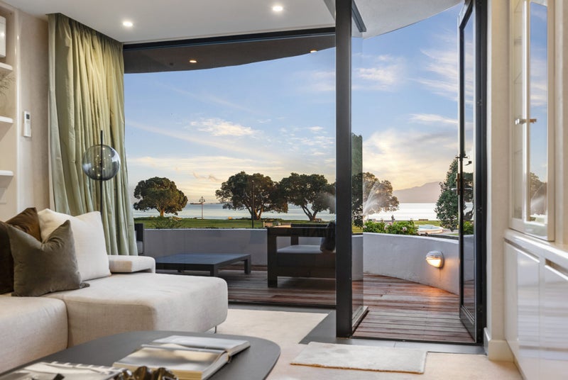 4/45 Tamaki Drive, Mission Bay, Auckland - Carousel 1