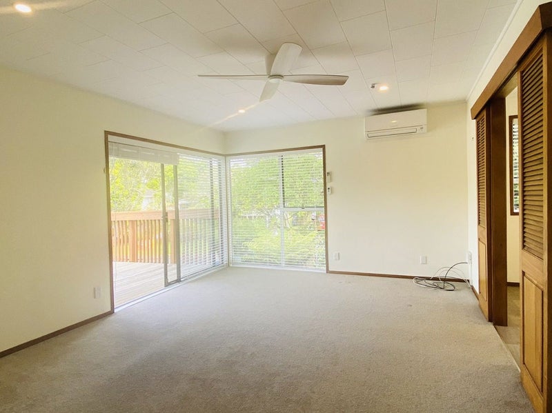 31 Contessa Drive, Glenfield, Auckland - Carousel 2