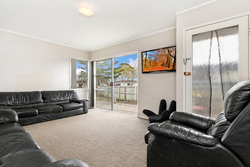 35 Inverell Avenue, Wiri, Auckland - Carousel 2