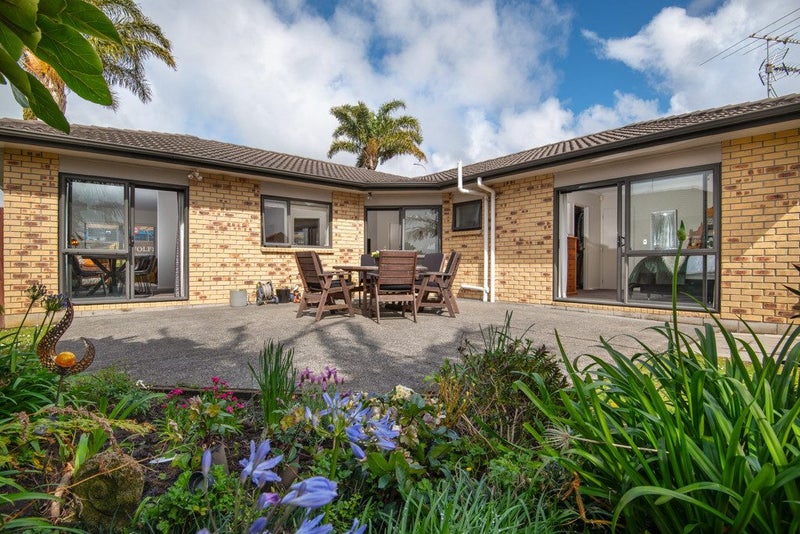 232 Hill Road, The Gardens, Auckland - Carousel 1