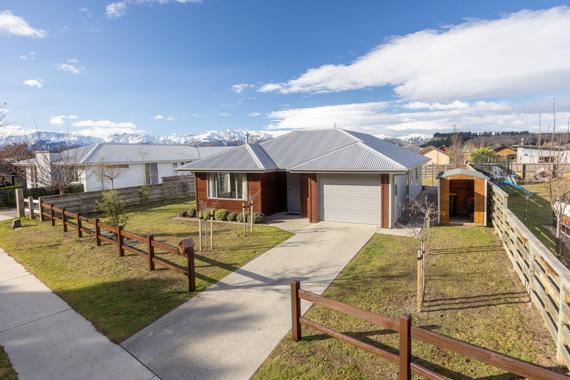 38 Quinnat Street, Albert Town, Wanaka - Carousel 1