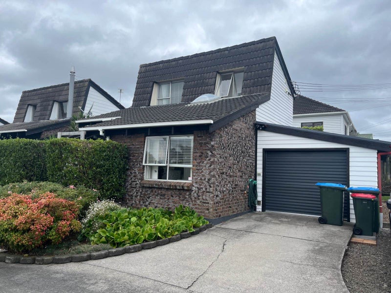 1/17 Alverston Street, Waterview, Auckland - Carousel 1