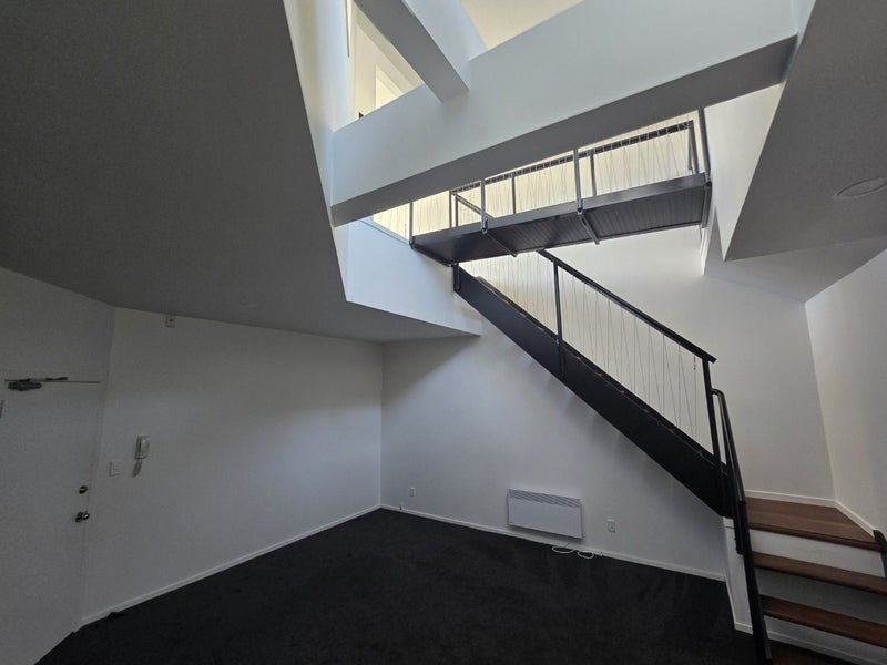 6/17 Adelaide Road, Mount Cook, Wellington - Carousel 2