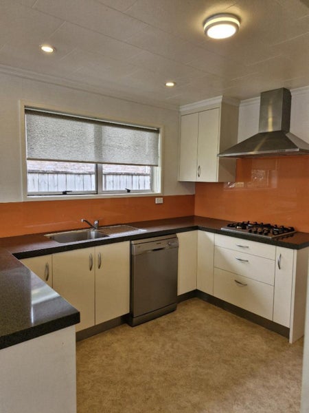 31 Truby King Street, Merrilands, New Plymouth - Carousel 2