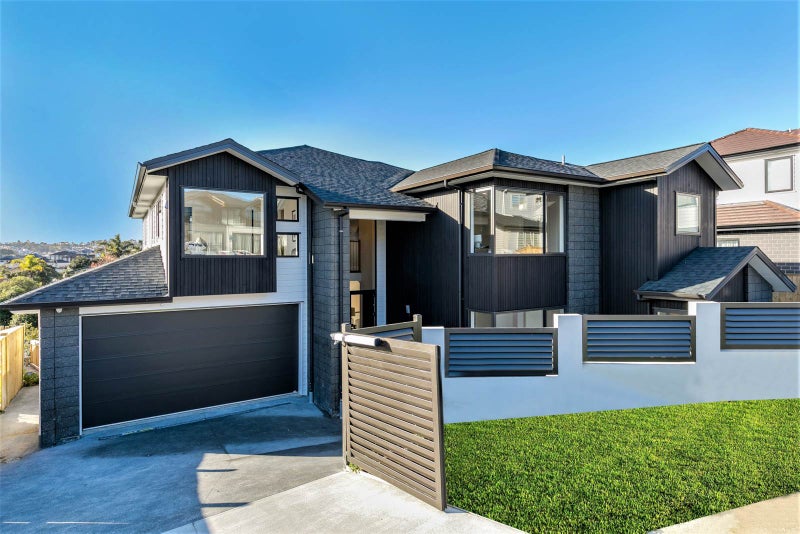 11 May Potter Close, Oteha, Auckland - Carousel 1