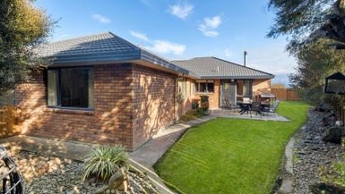 104 Parnell Heights, KELVIN GROVE, PALMERSTON NORTH - Carousel 1