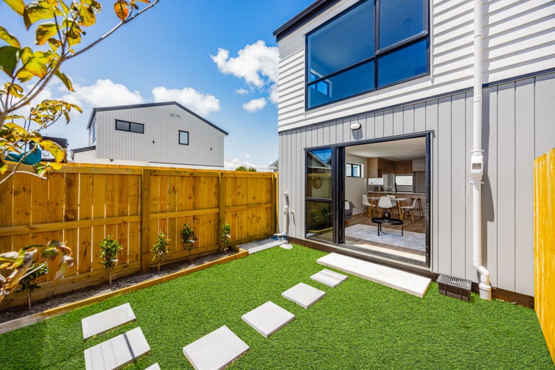 35 Albert Street, Otahuhu, Auckland - Carousel 1