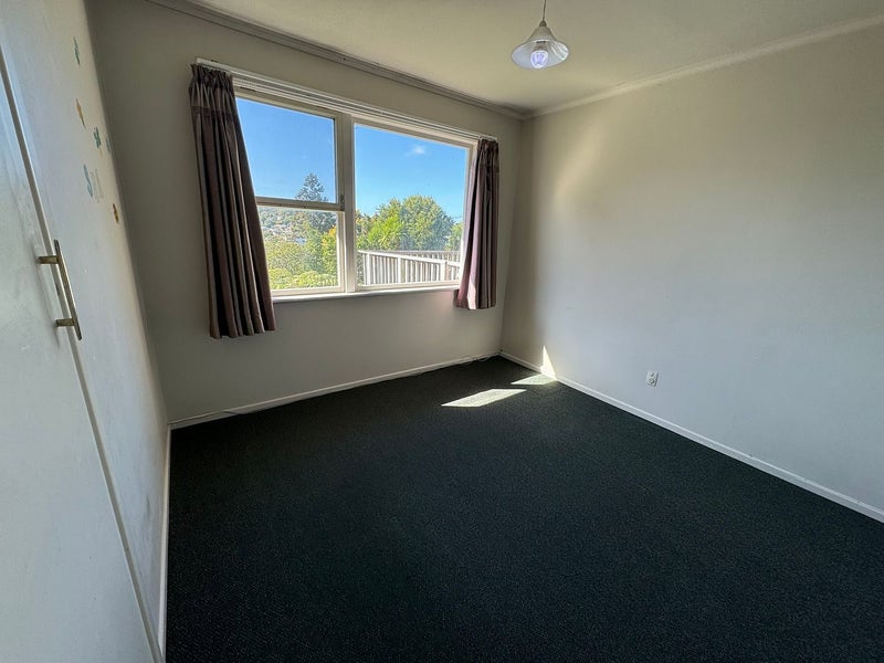 188 Sunnynook Road, Totara Vale, Auckland - Carousel 9