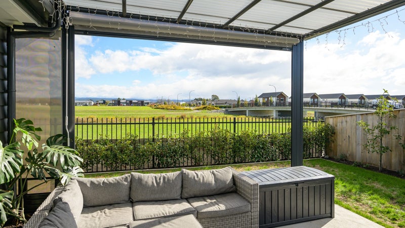 10 Woodley Road, Richmond, Richmond - Carousel 1