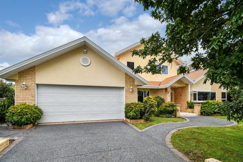 15 Len Garlick Place, Pahurehure, Papakura - Carousel 2