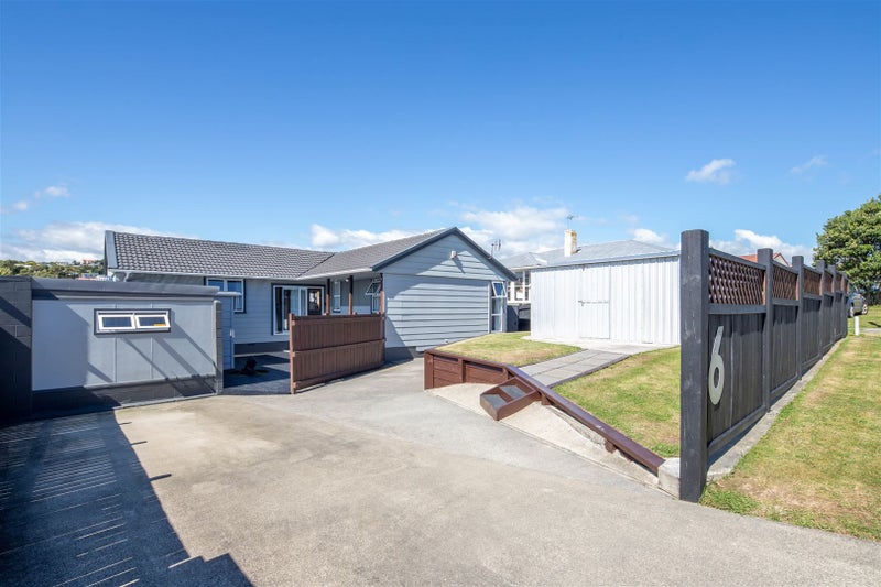 6 Stipulate Place, Ascot Park, Porirua - Carousel 1