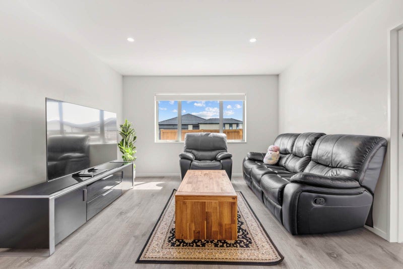 23 Koroheke Road, Takanini, Auckland - Carousel 2