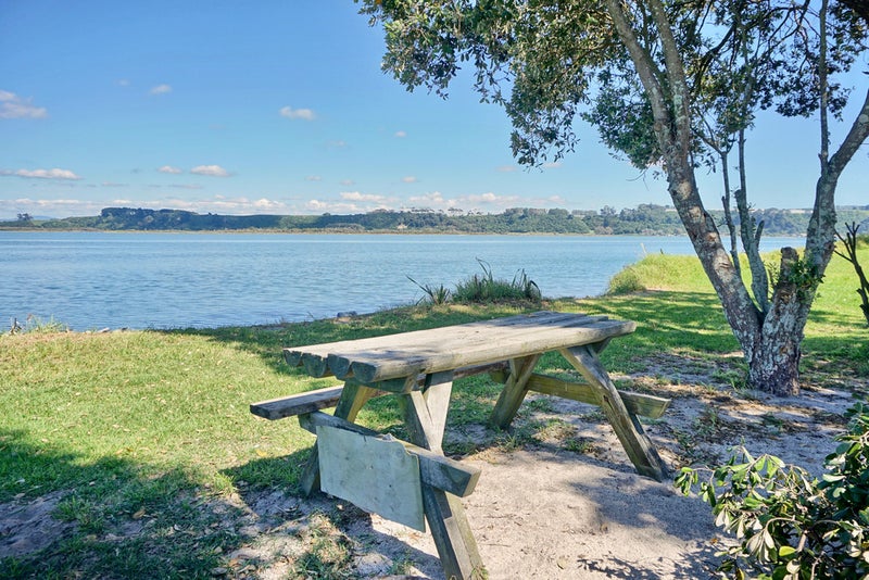 622 Pukehina Parade, Te Puke - Carousel 1