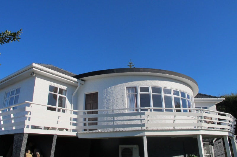 18 Earls Road, Saint Clair, Dunedin - Carousel 1