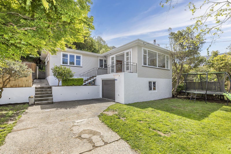 20 Ranelagh Street, Karori, Wellington - Carousel 1
